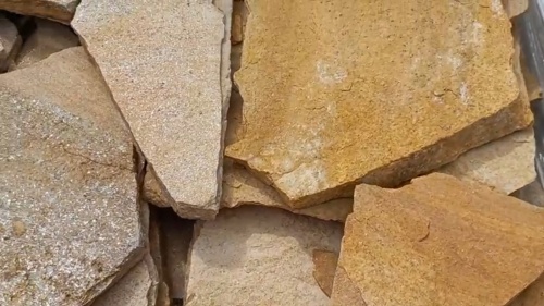 Плитняк златолит жёлтый для цоколя купить в Дрезне