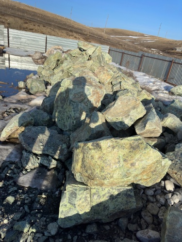 Камни для ландшафтного дизайна зелёные 10-60 килограмм купить в Дрезне