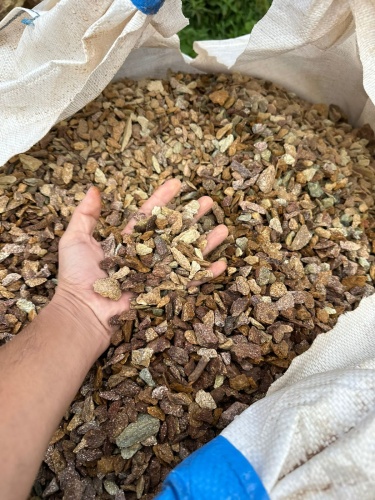 Златолит персиковый декоративная каменная крошка купить в Дрезне