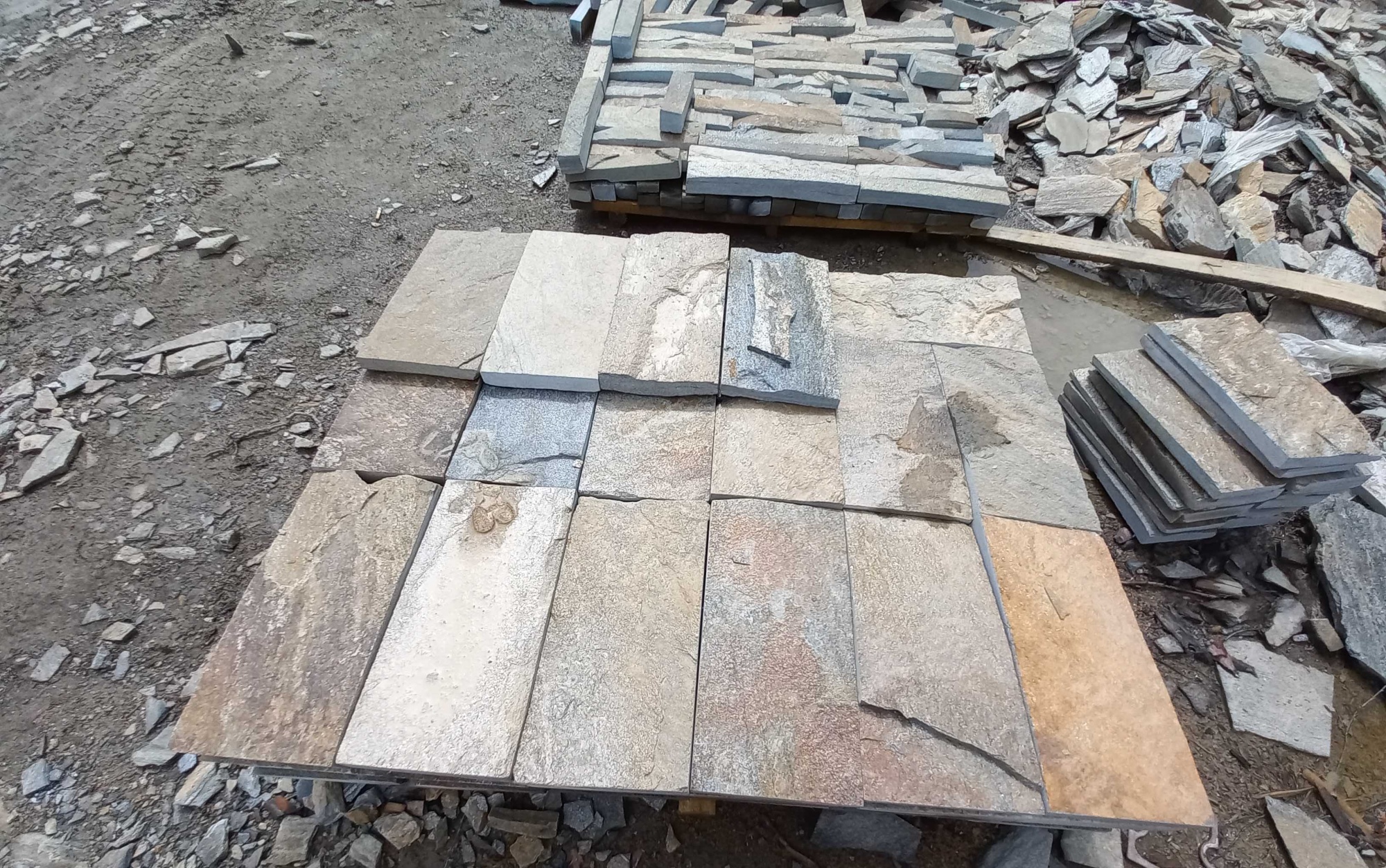 Плитка пилёная златолит Уральский для фасада купить в Дрезне