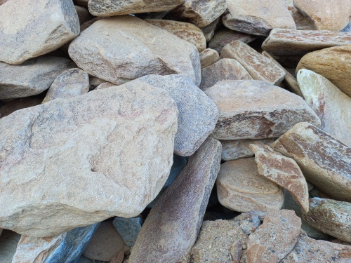 Златолит жёлтый, жёлто-зелёный глыбки и валуны для ланшафтного дизайна купить в Дрезне