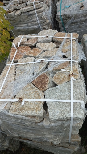 Плитняк галтованный гранитный для ландшафтного дизайна купить в Дрезне