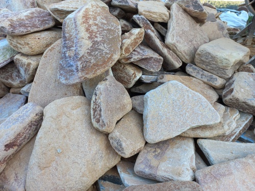 Златолит жёлтый, жёлто-зелёный глыбки и валуны для ланшафтного дизайна купить в Дрезне