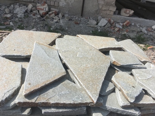 Златолит серебристый галтованный для цоколя купить в Дрезне