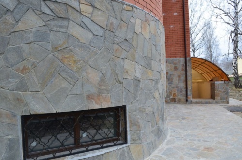 Плитняк златолит Уральский для цоколя, отмостки купить в Дрезне